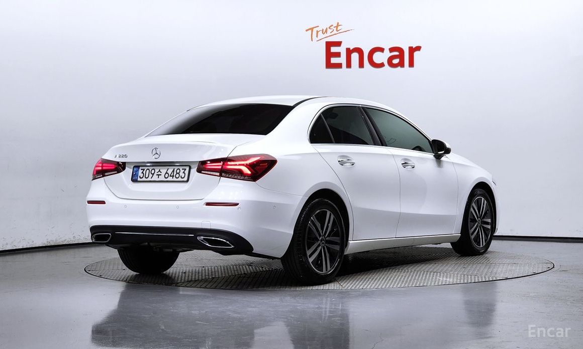  Mercedes-Benz A-Class