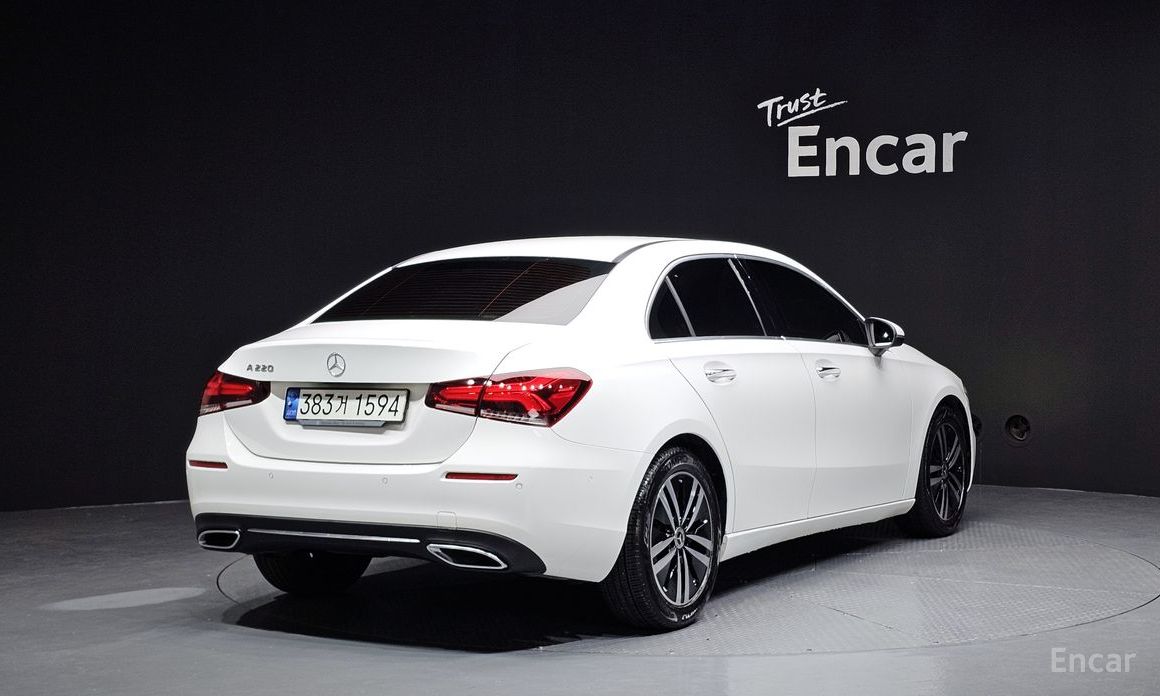  Mercedes-Benz A-Class