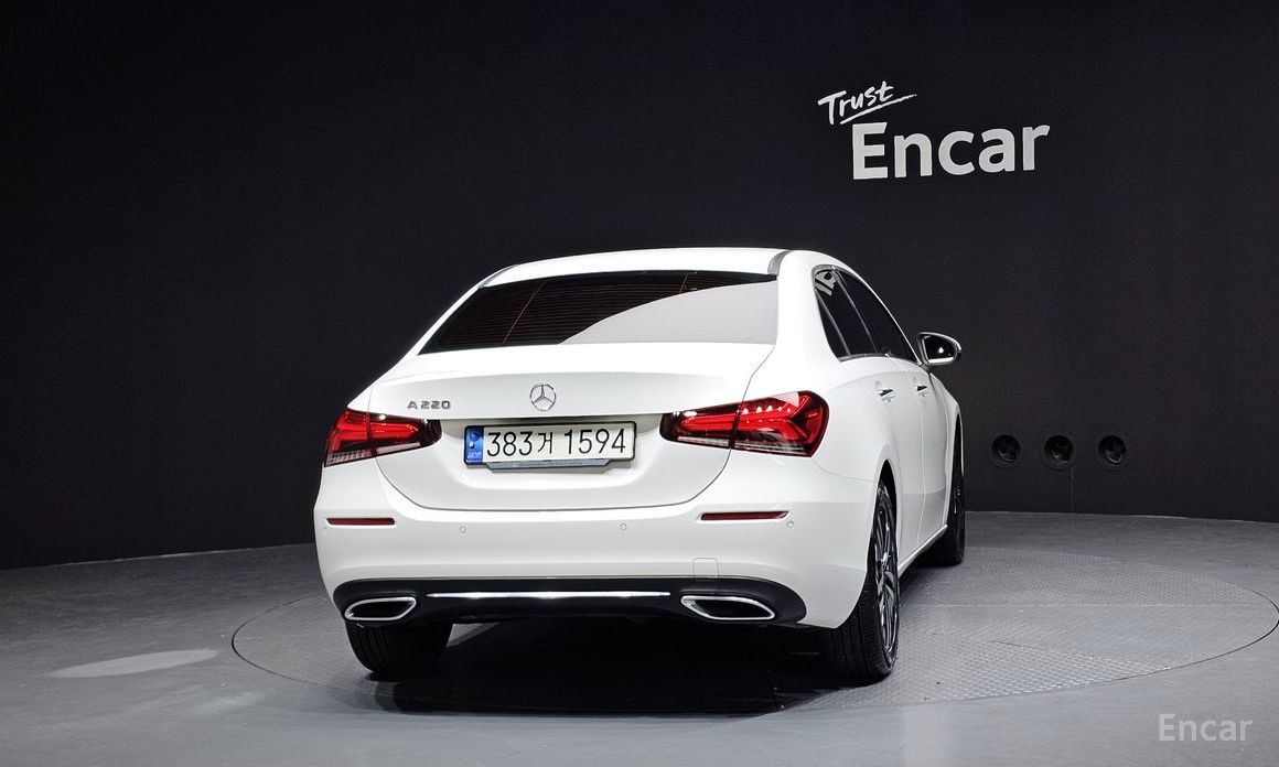  Mercedes-Benz A-Class