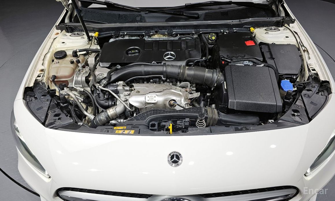  Mercedes-Benz A-Class