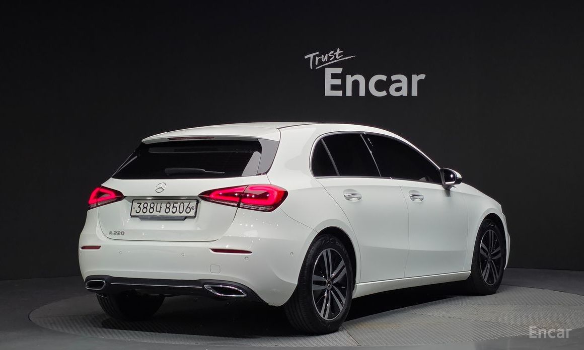  Mercedes-Benz A-Class