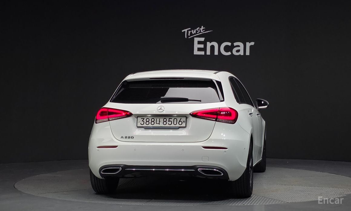  Mercedes-Benz A-Class