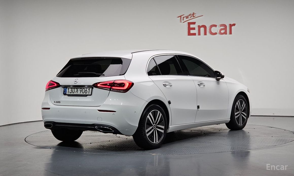  Mercedes-Benz A-Class