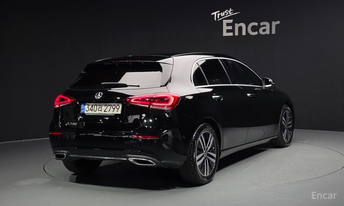  Mercedes-Benz A-Class