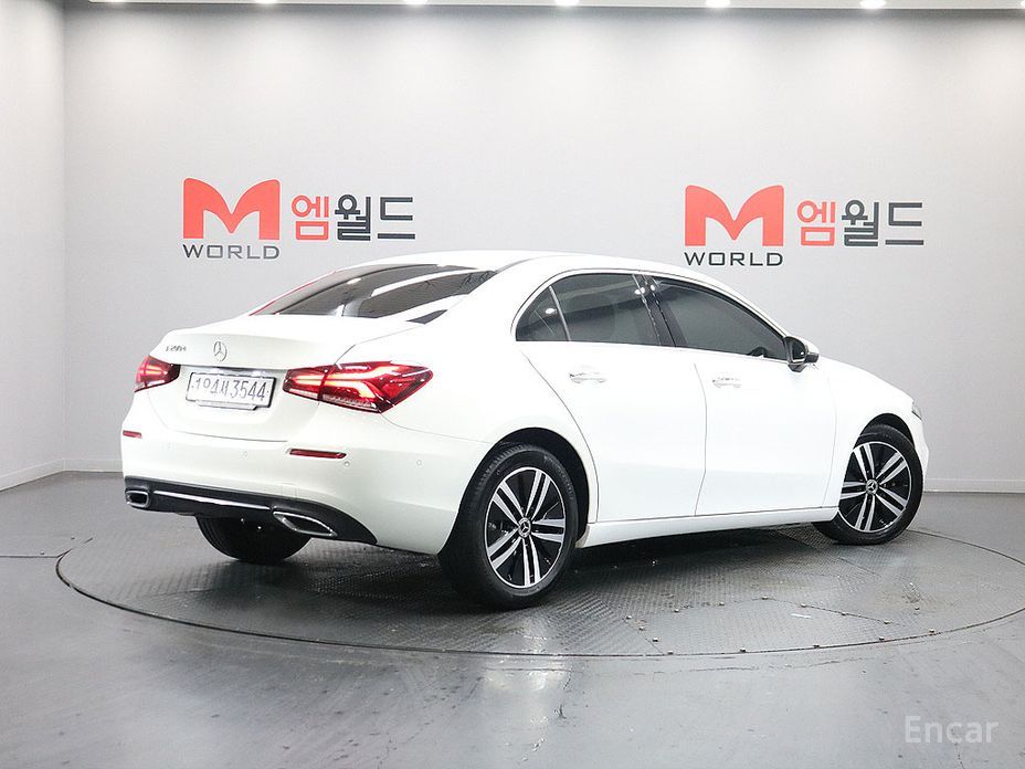  Mercedes-Benz A-Class