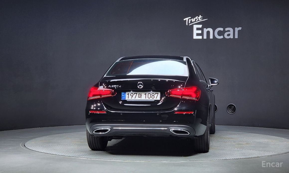  Mercedes-Benz A-Class