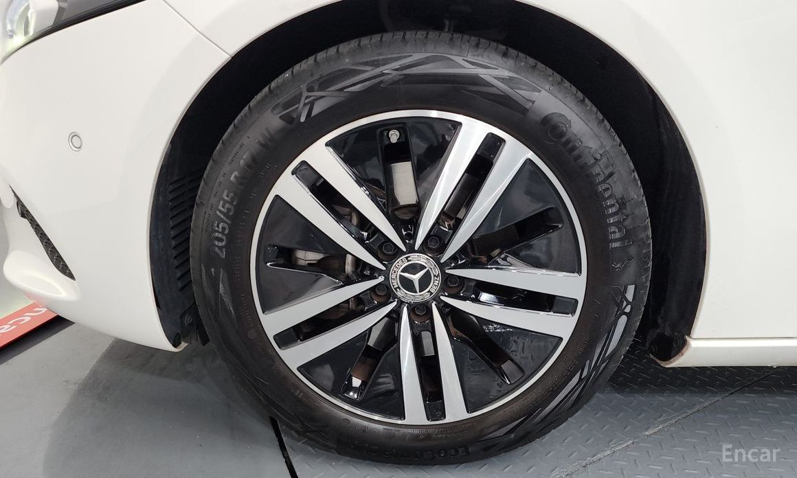  Mercedes-Benz A-Class