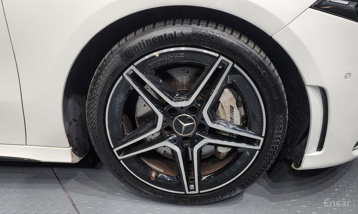  Mercedes-Benz A-Class