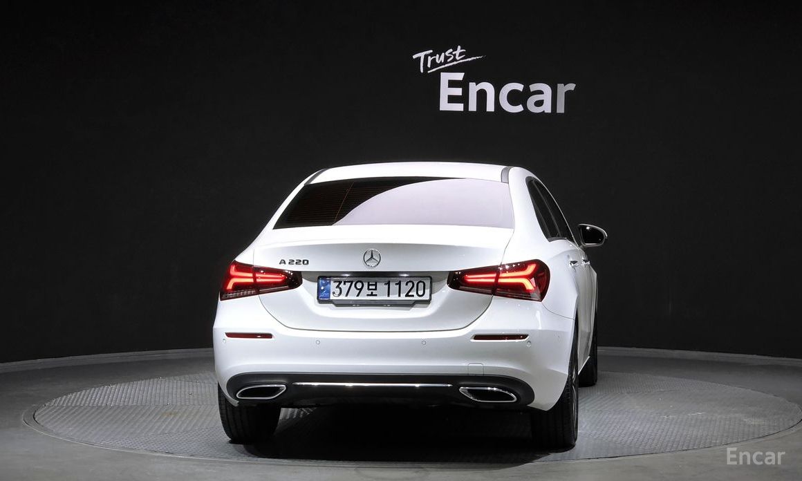  Mercedes-Benz A-Class
