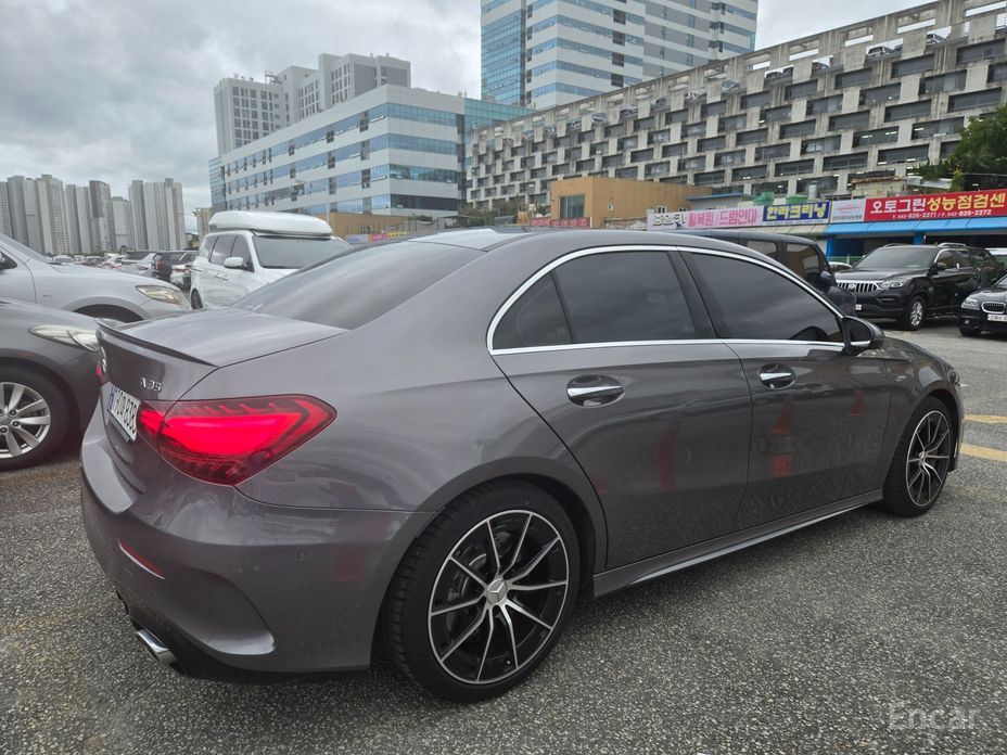  Mercedes-Benz A-Class