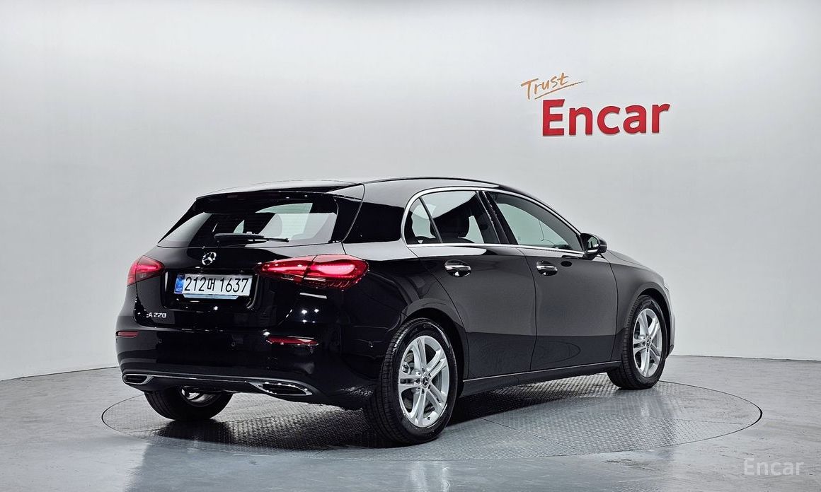  Mercedes-Benz A-Class