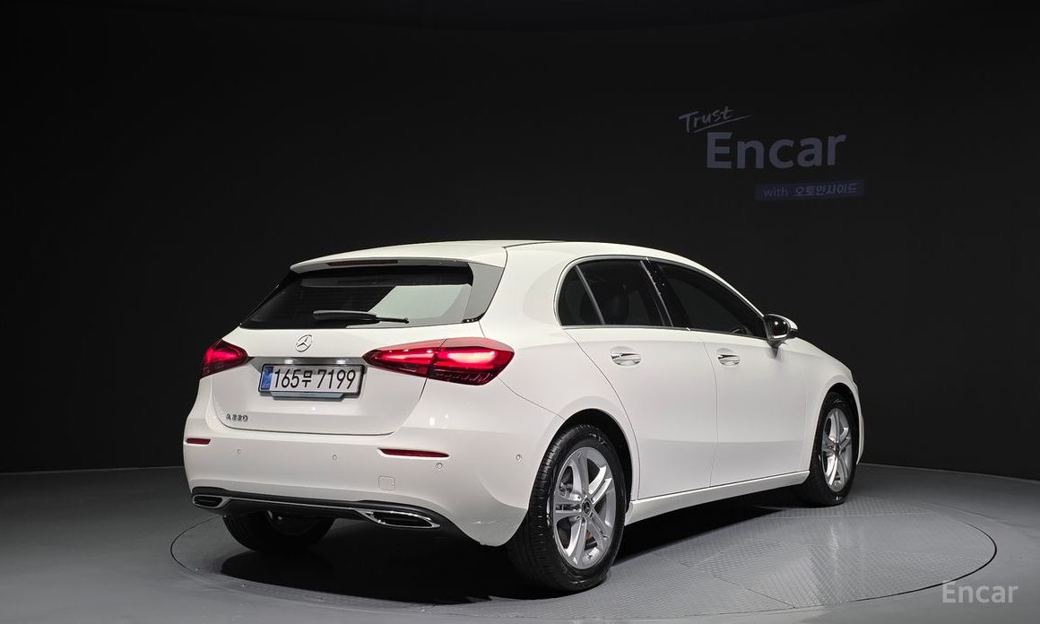  Mercedes-Benz A-Class