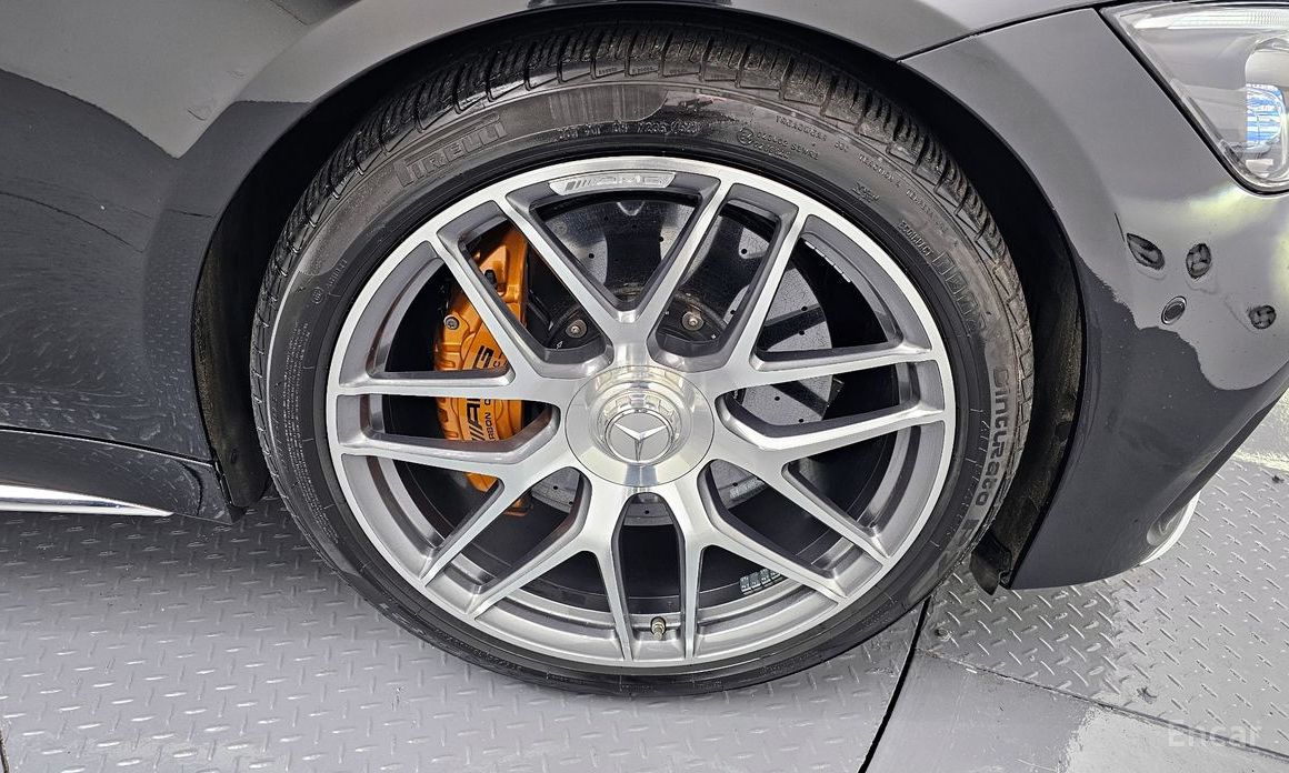  Mercedes-Benz AMG GT