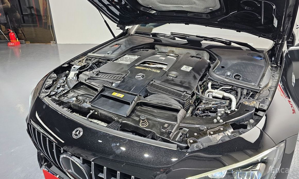  Mercedes-Benz AMG GT