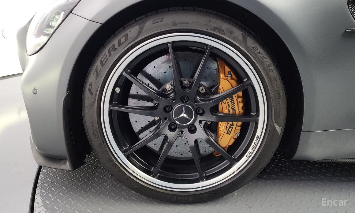  Mercedes-Benz AMG GT