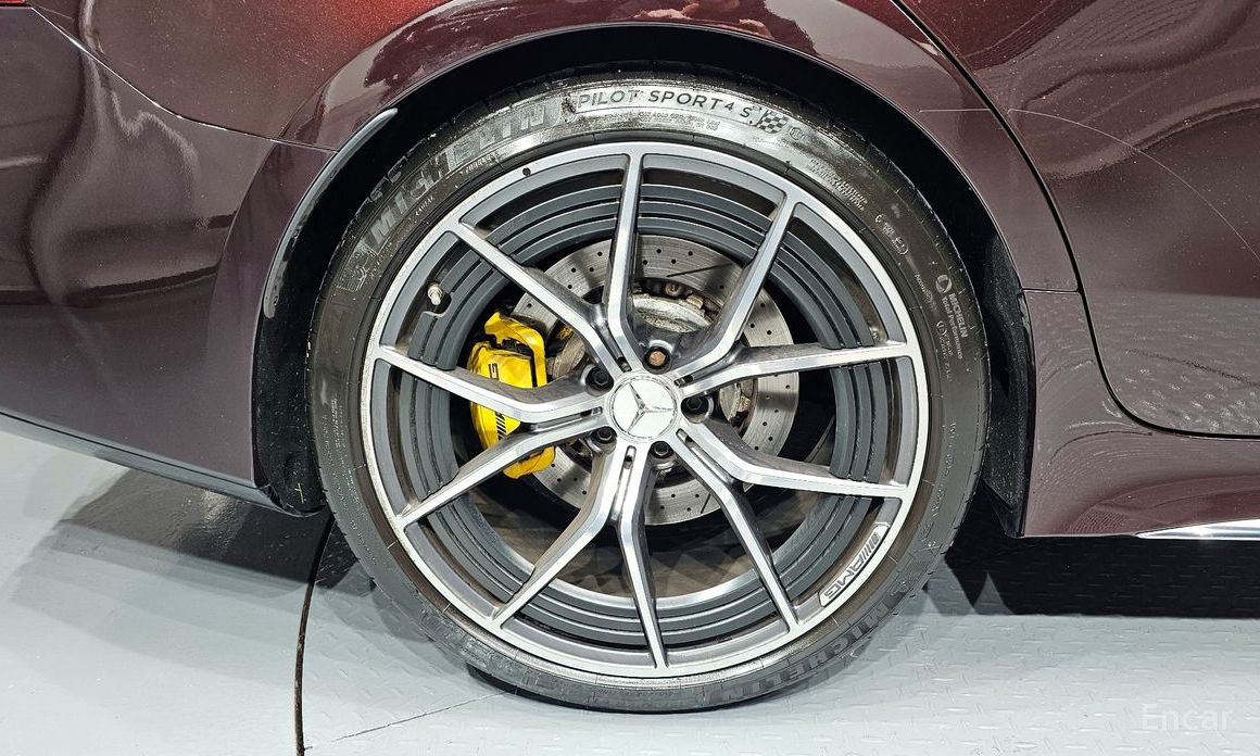  Mercedes-Benz AMG GT