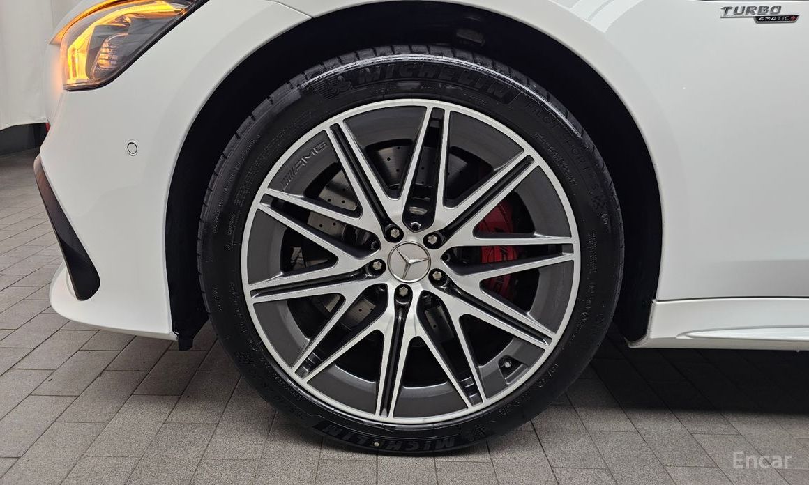  Mercedes-Benz AMG GT