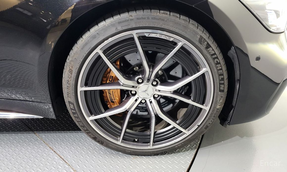  Mercedes-Benz AMG GT