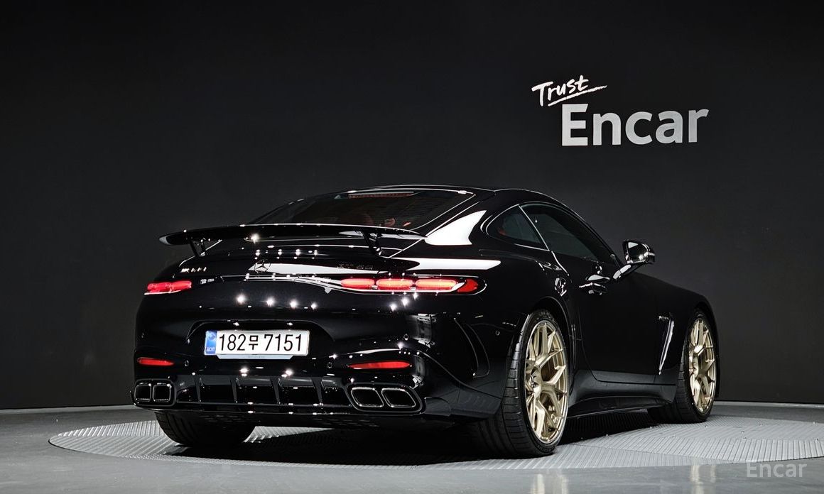  Mercedes-Benz AMG GT