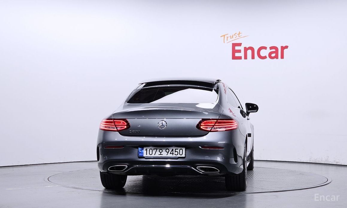  Mercedes-Benz C-Class