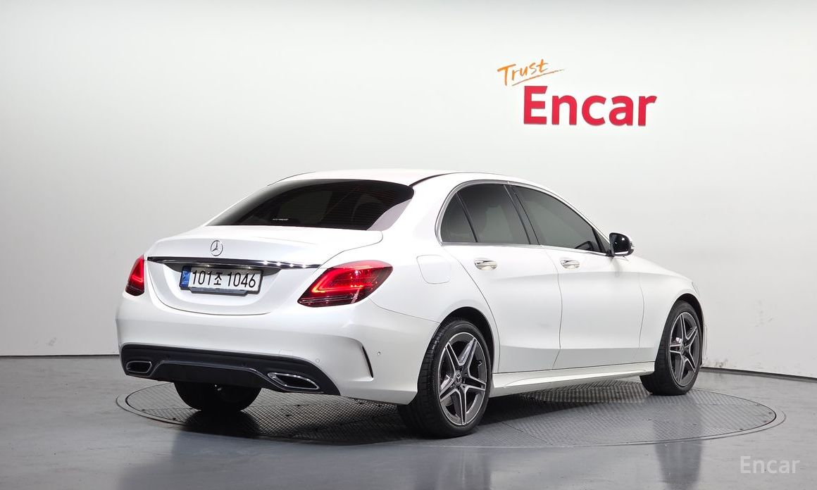  Mercedes-Benz C-Class