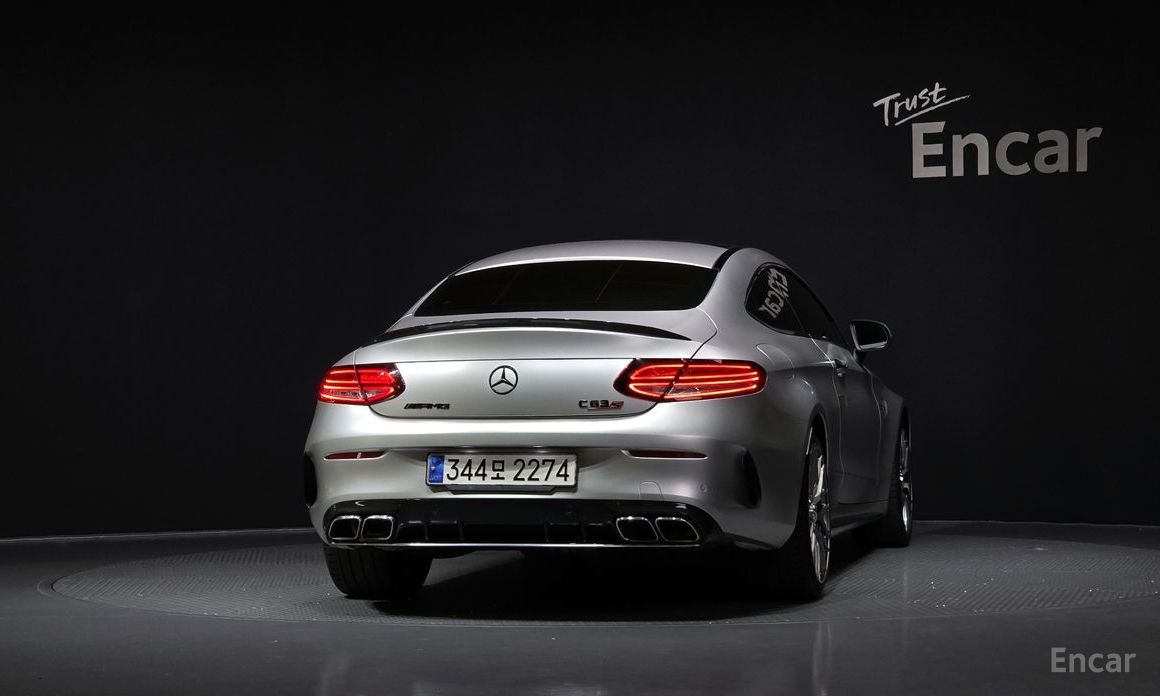  Mercedes-Benz C-Class