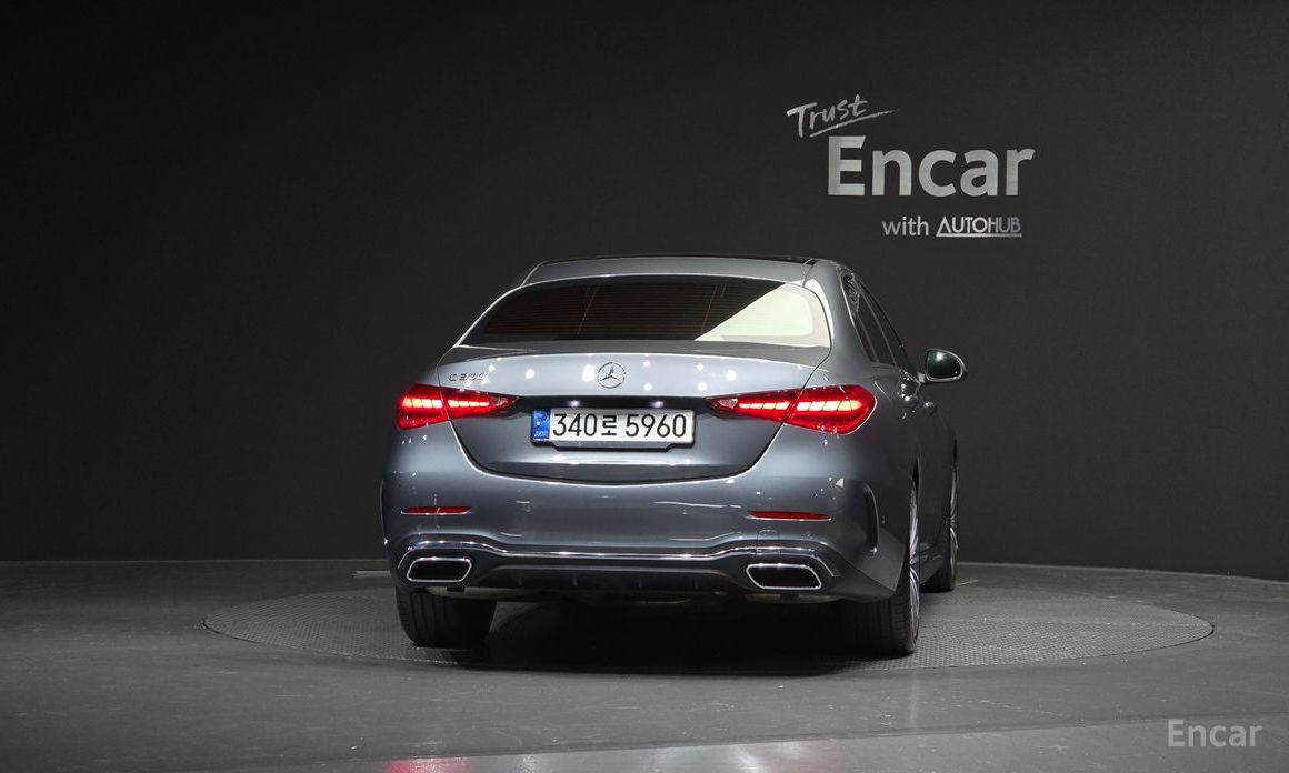  Mercedes-Benz C-Class