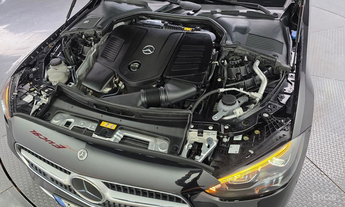  Mercedes-Benz C-Class