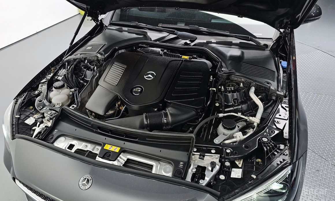  Mercedes-Benz C-Class