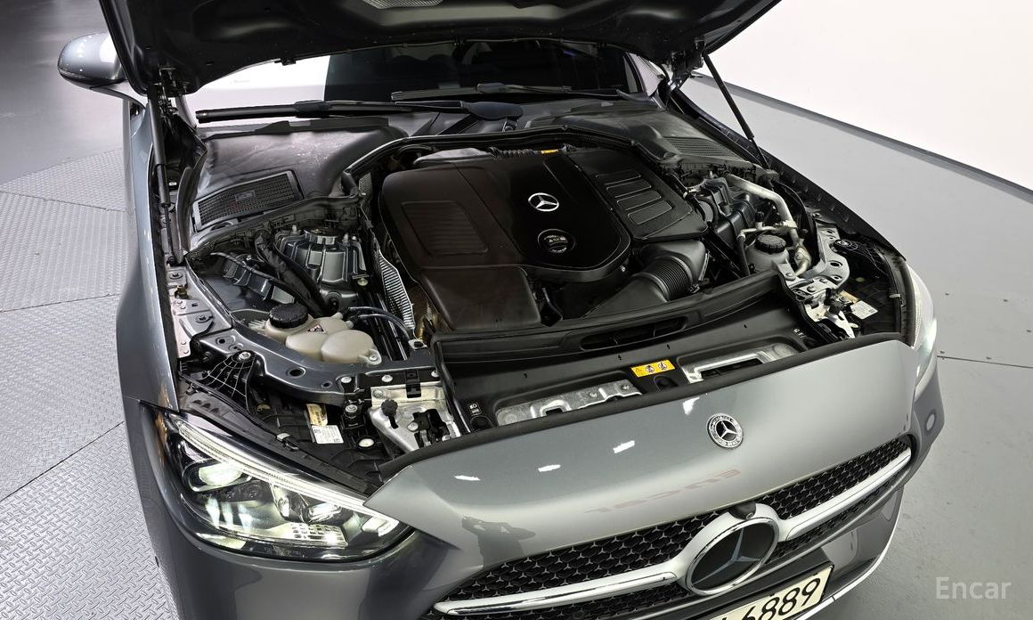  Mercedes-Benz C-Class