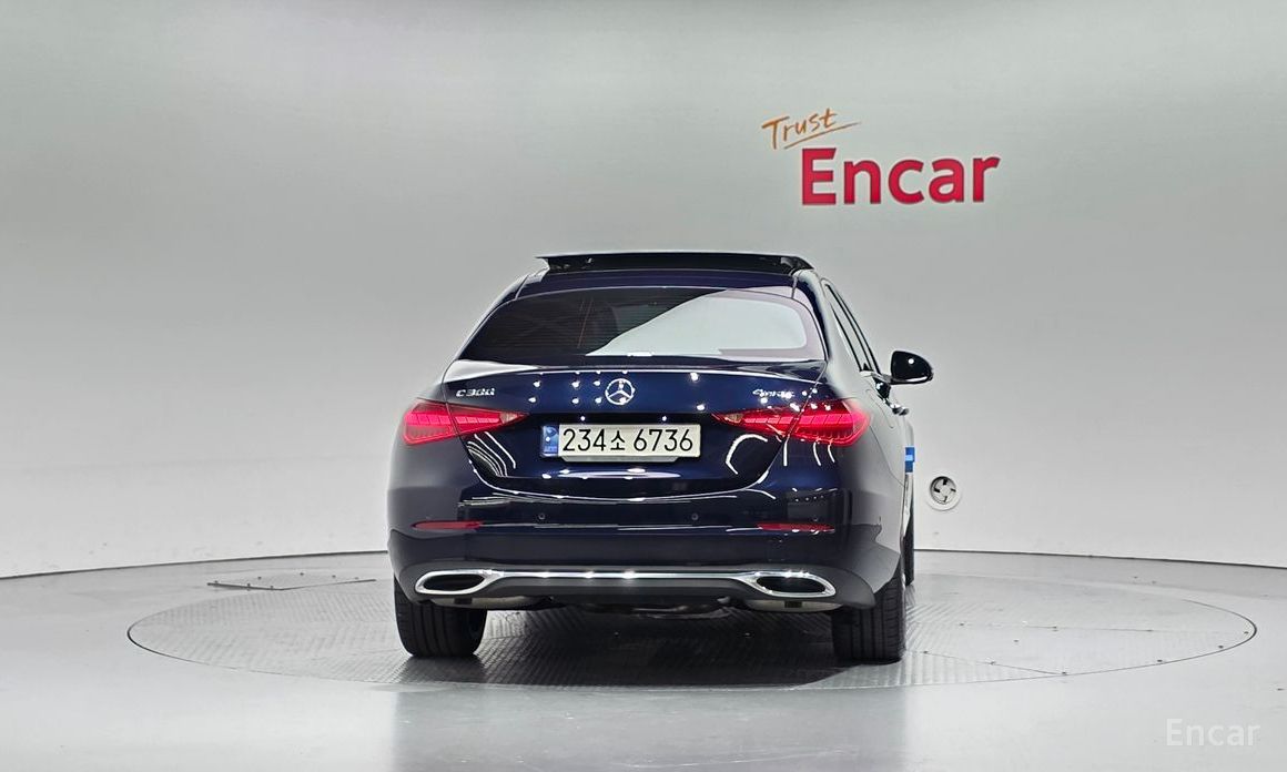  Mercedes-Benz C-Class