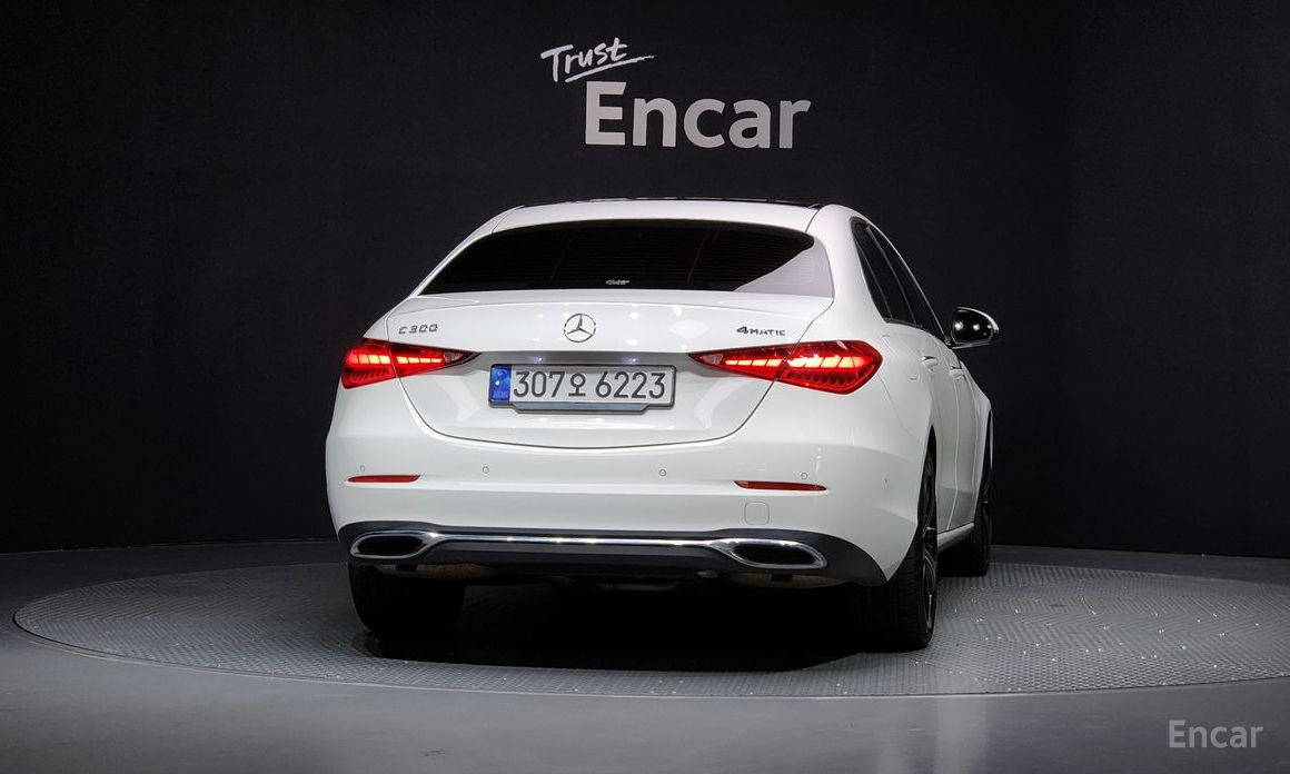  Mercedes-Benz C-Class