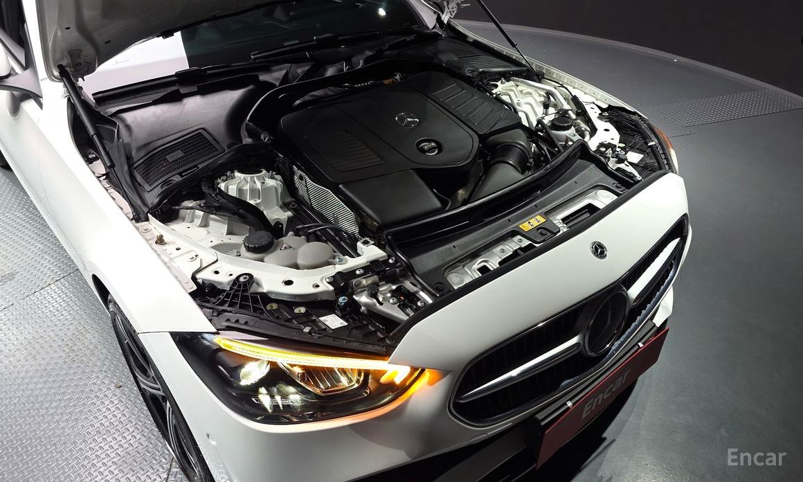  Mercedes-Benz C-Class