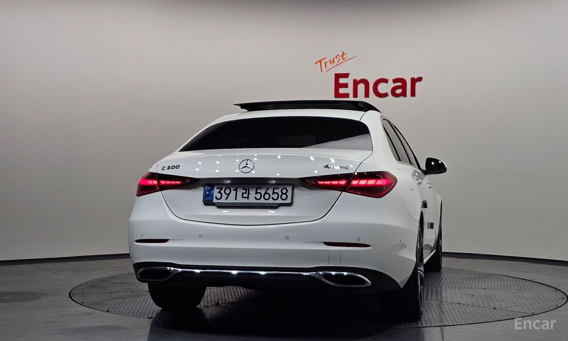  Mercedes-Benz C-Class