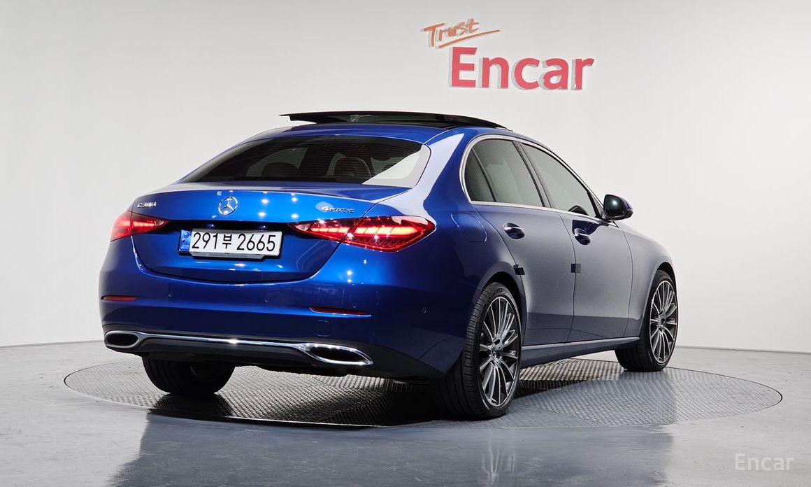  Mercedes-Benz C-Class