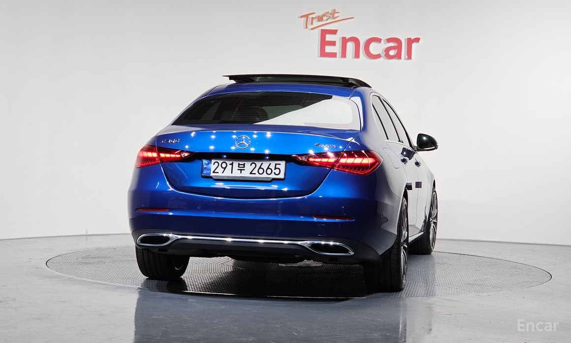  Mercedes-Benz C-Class