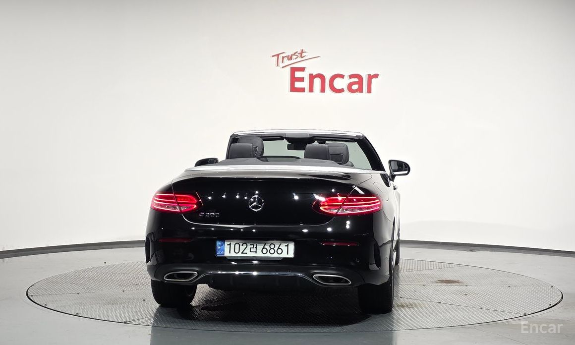  Mercedes-Benz C-Class