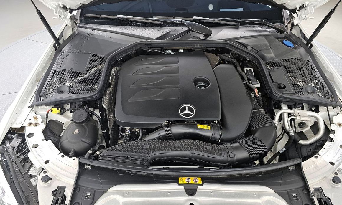  Mercedes-Benz C-Class