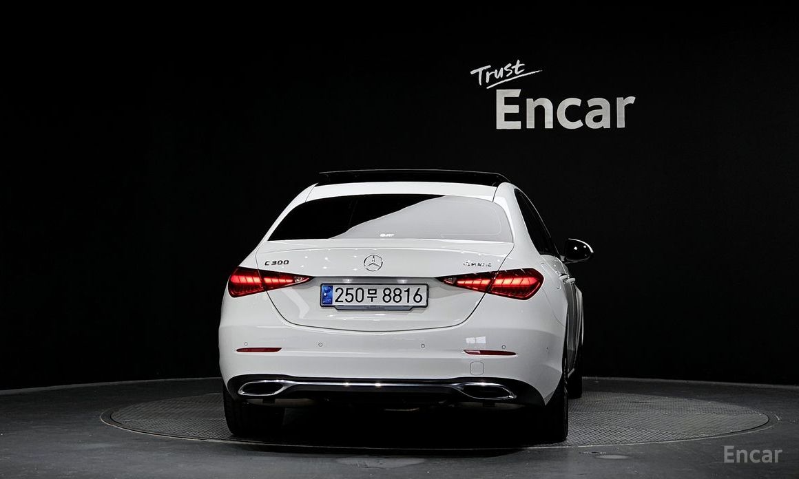  Mercedes-Benz C-Class