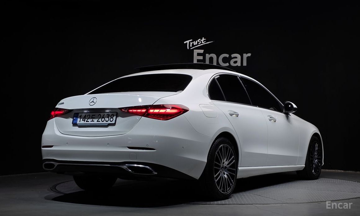  Mercedes-Benz C-Class