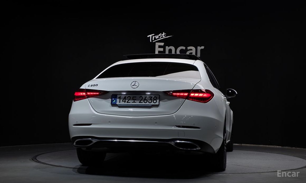  Mercedes-Benz C-Class