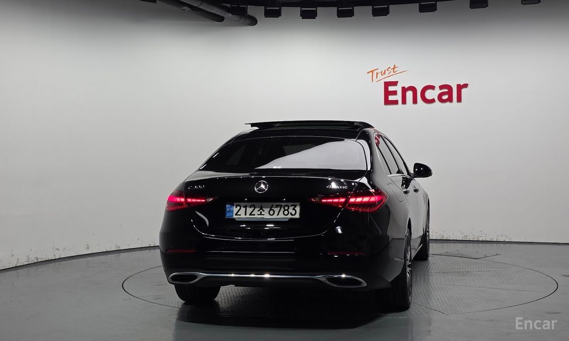  Mercedes-Benz C-Class