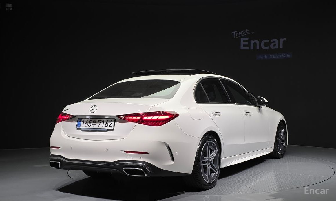  Mercedes-Benz C-Class