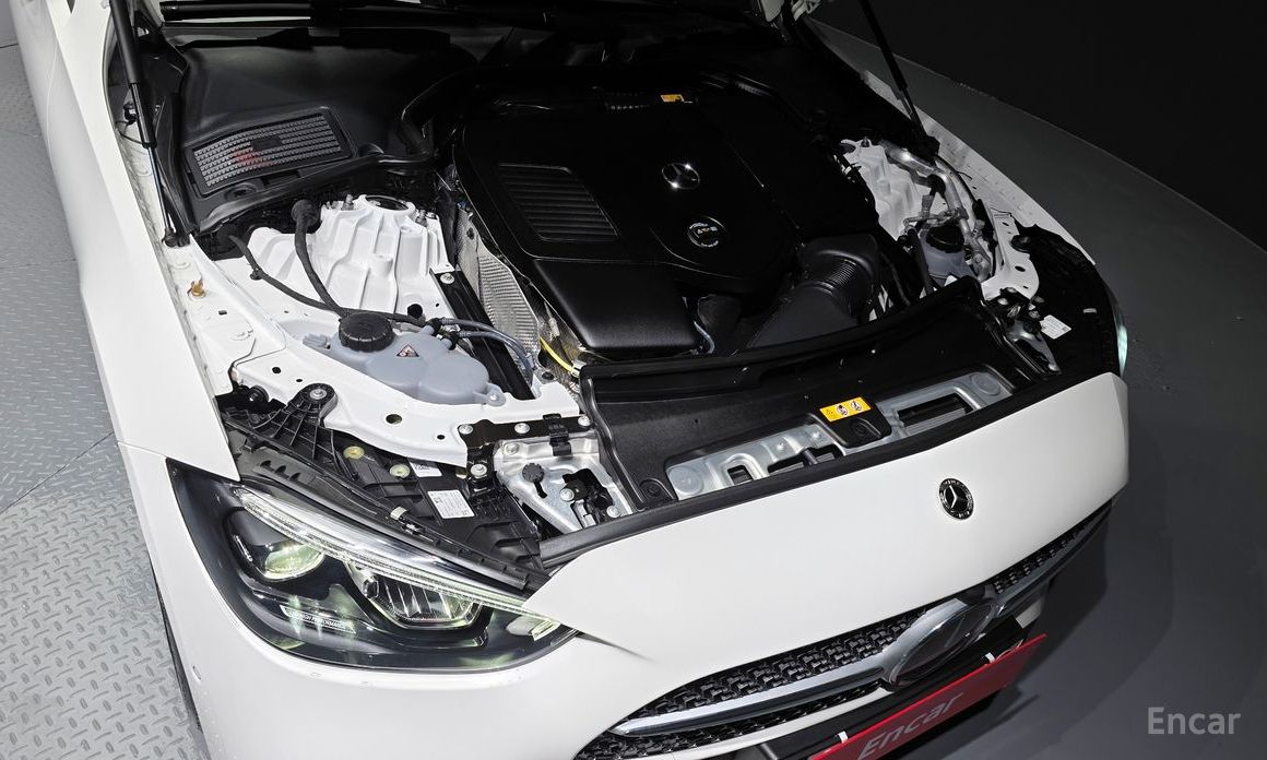  Mercedes-Benz C-Class