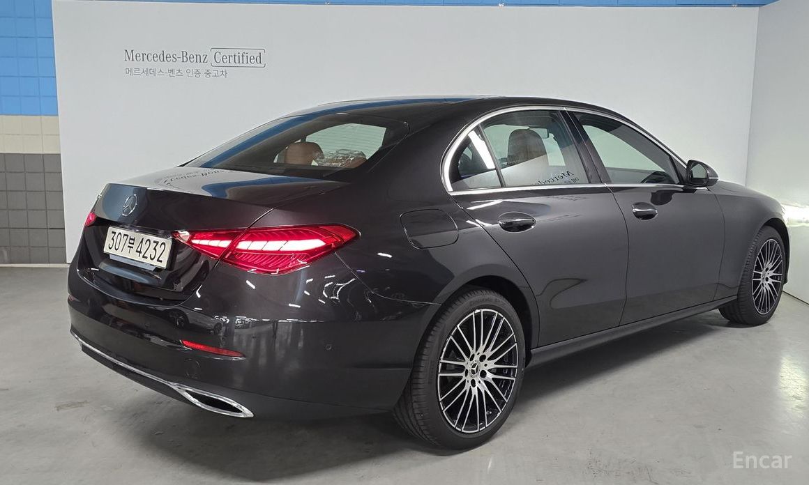  Mercedes-Benz C-Class