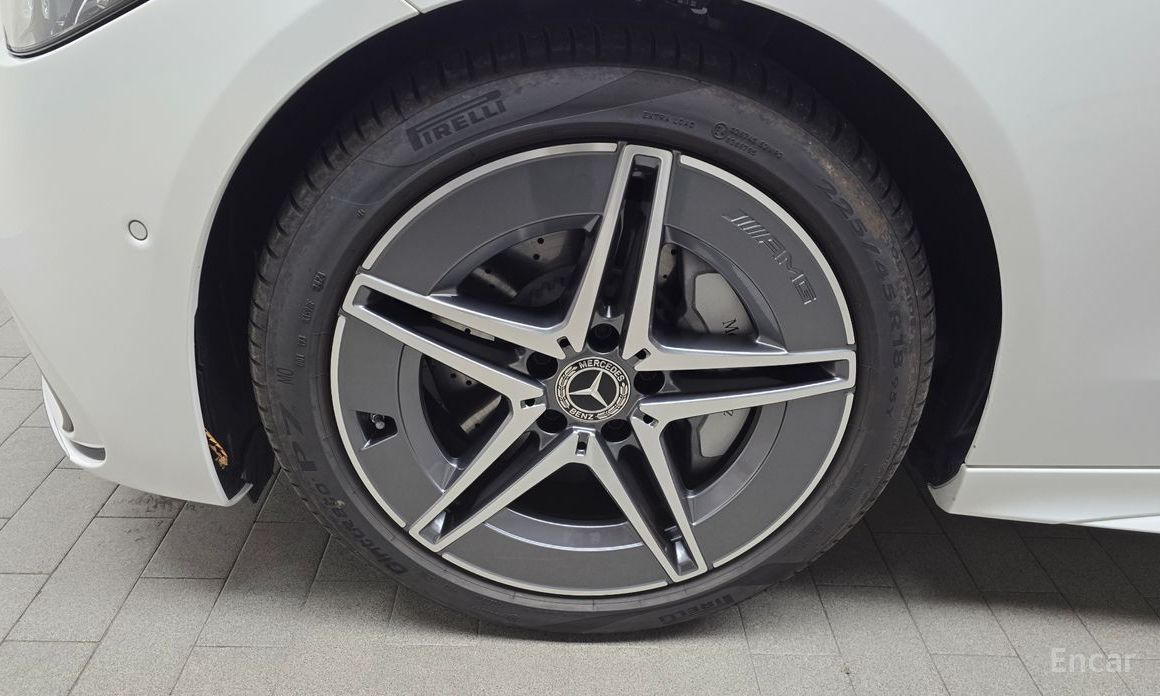  Mercedes-Benz C-Class