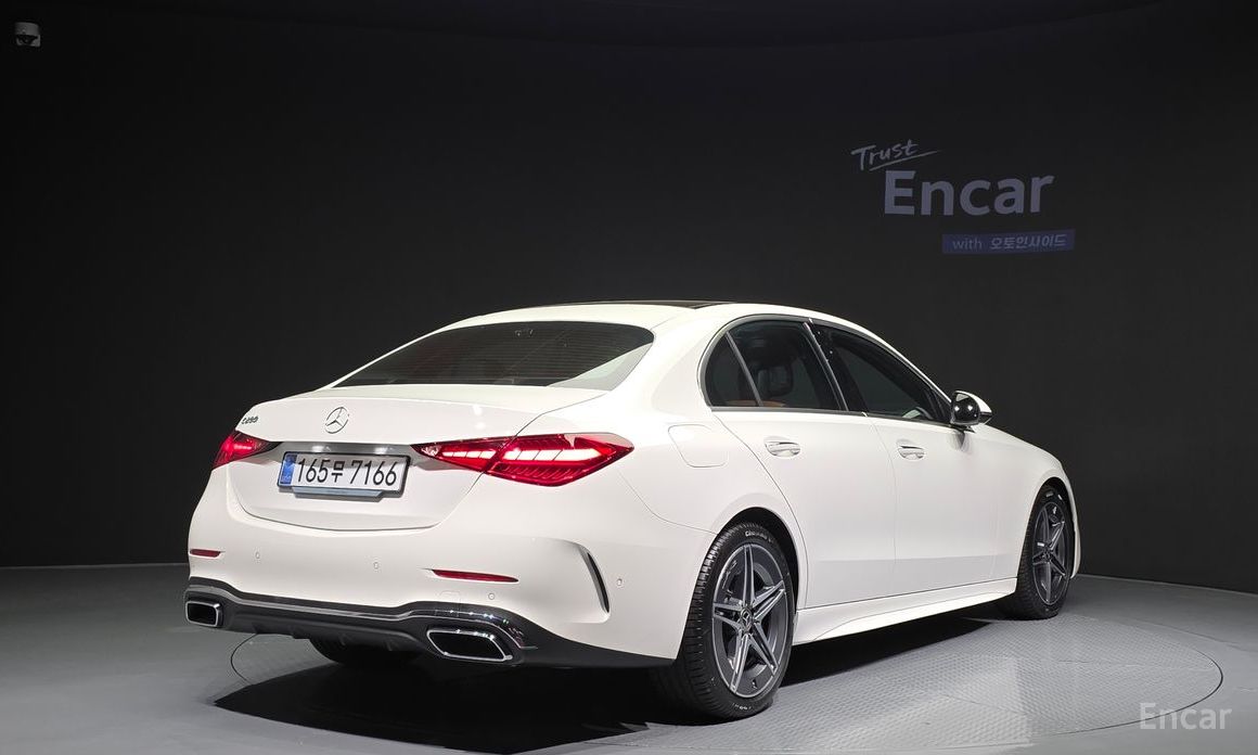  Mercedes-Benz C-Class