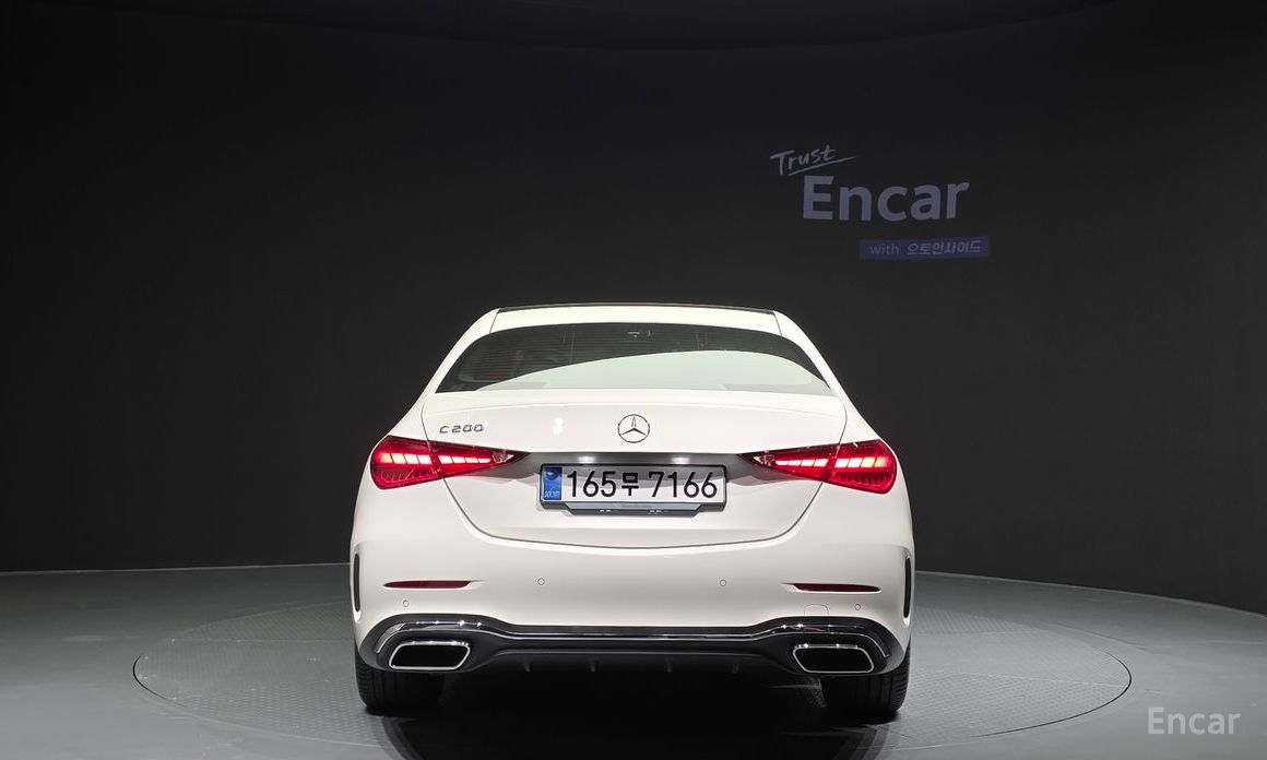  Mercedes-Benz C-Class