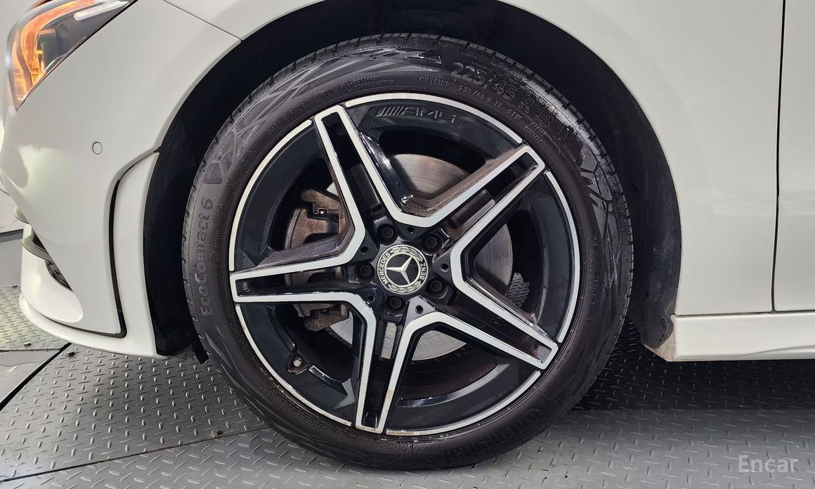  Mercedes-Benz CLA-Class