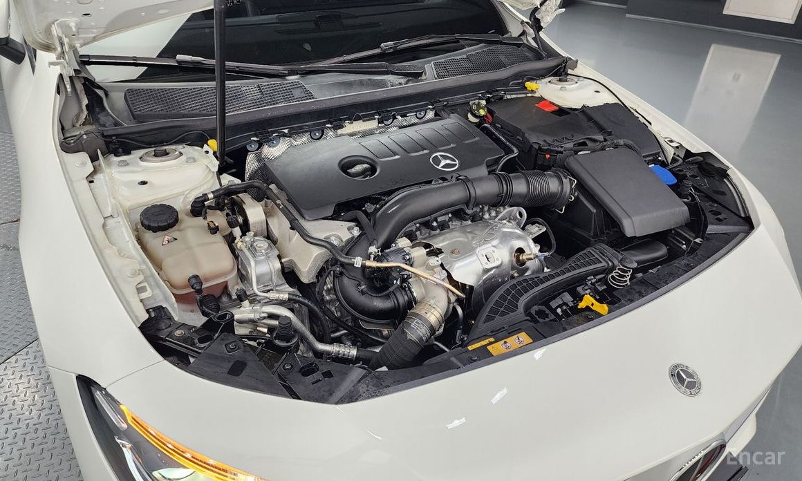  Mercedes-Benz CLA-Class